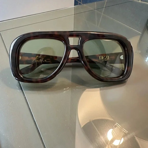 Dezi Pusha Sunglasses - Picture 3 of 5